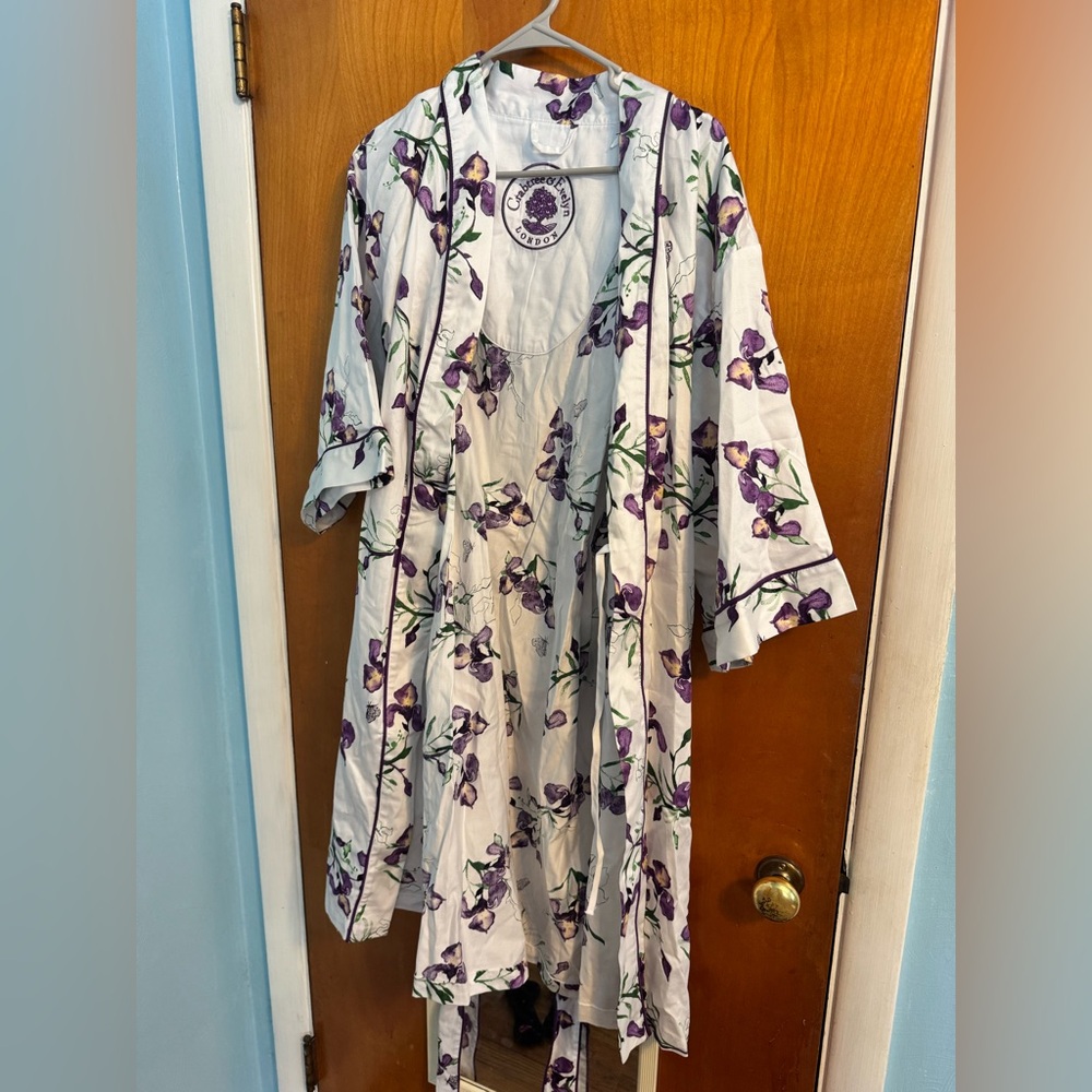 Crabtree and evelyn robe